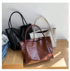 Large-Capacity Women's Shoulder Bag Retro Tote Commuter Leisure Handbag