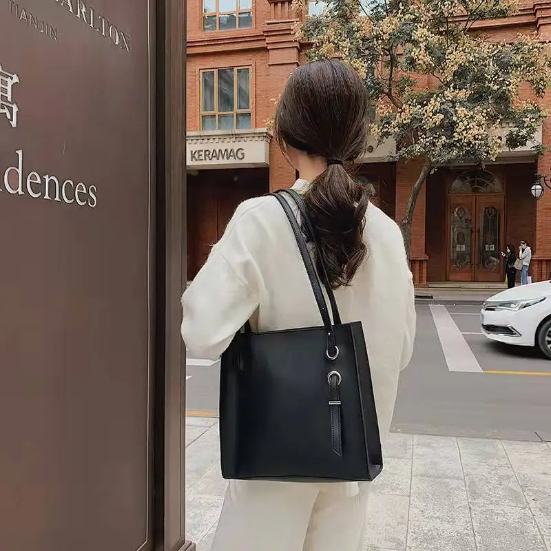 Textured Women's Retro Shoulder Bag