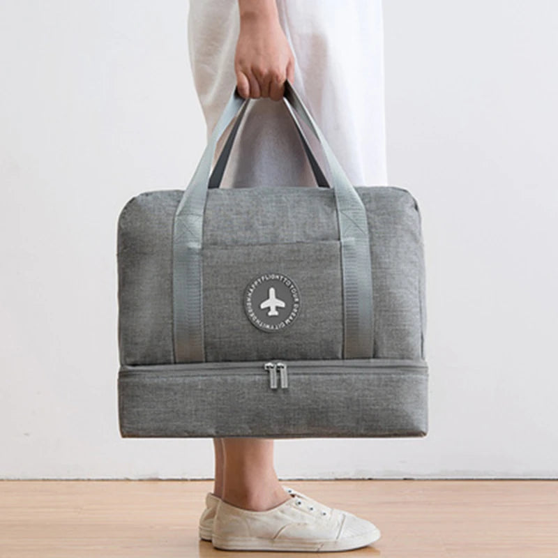 Spacious Travel Bag for Men and Women