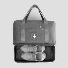 Spacious Travel Bag for Men and Women