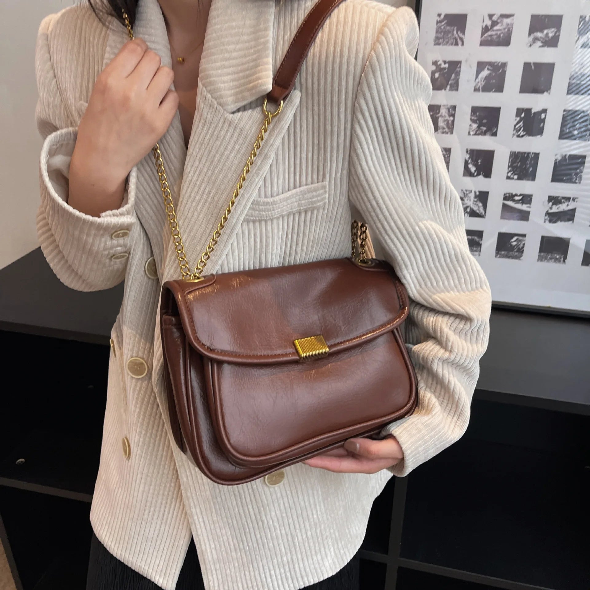 Vintage Leather Chains Shoulder Bag for Women Armpit Handbag