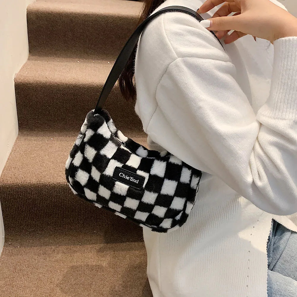 Vintage Plush Lattice Printing Shoulder Bag