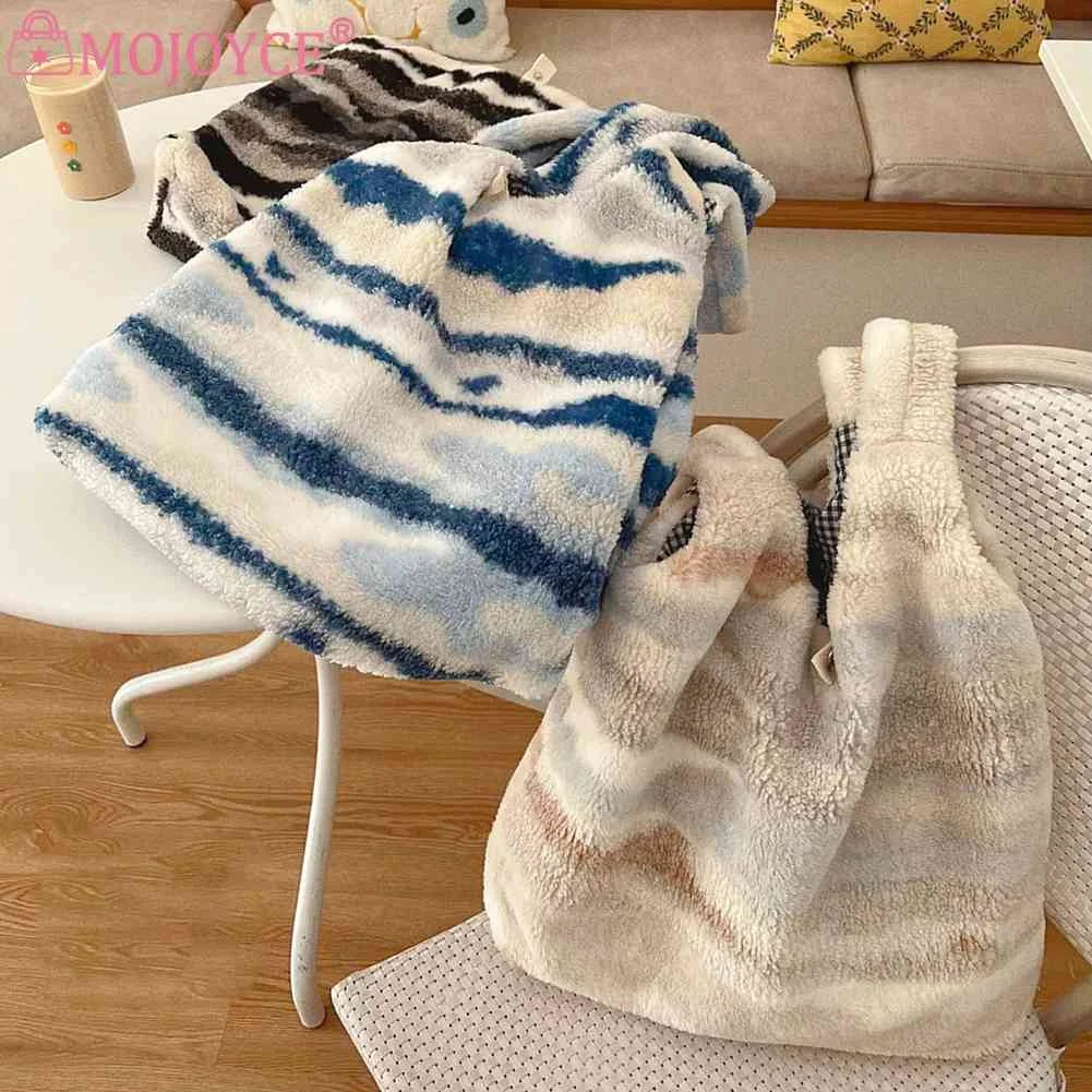 Vintage Women Tote Bag Large Capacity Shoulder Handbag for Autumn Winter