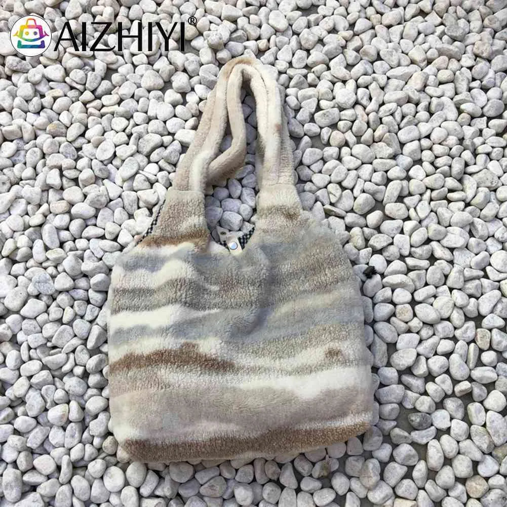 Vintage Women Tote Bag Large Capacity Handbag for Autumn Winter