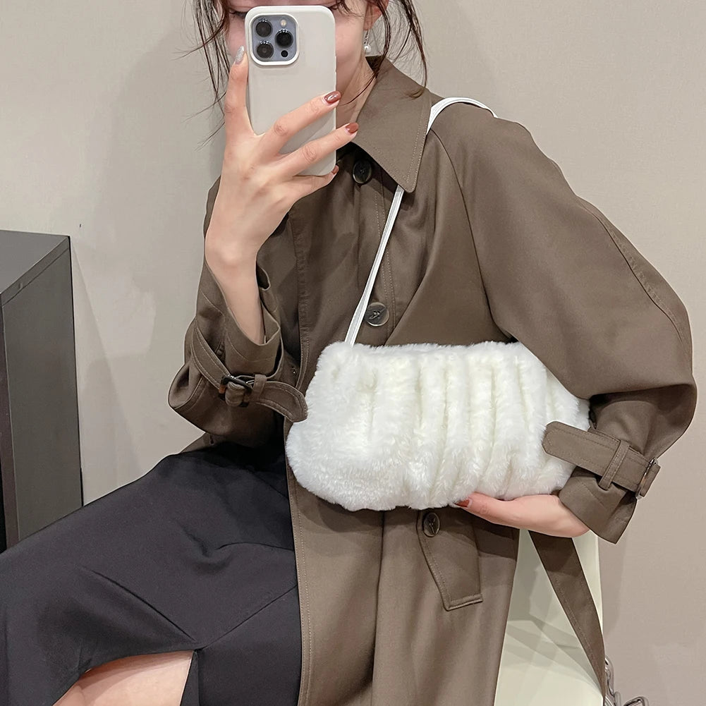 Winter Plush Handbag Faux Fur Tote Bag Cloud Bag Small Hobo Purse