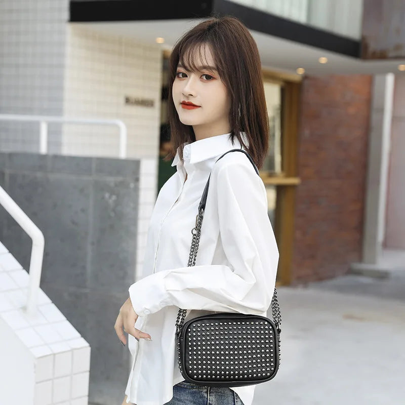 Women Chain Crossbody Bag Rivet Messenger Small Shoulder