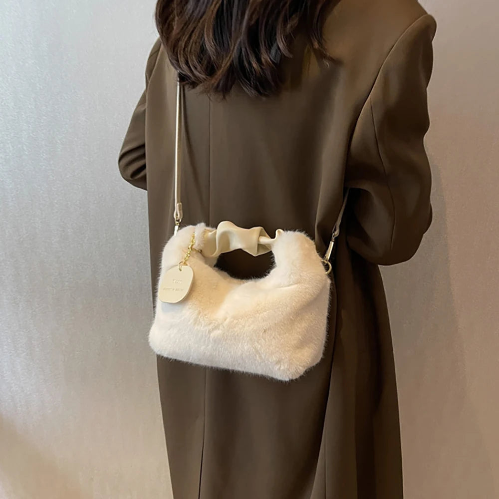 Women Faux Fur Crossbody Handbag Plush Shoulder Bag Zipper Lady's Messenger