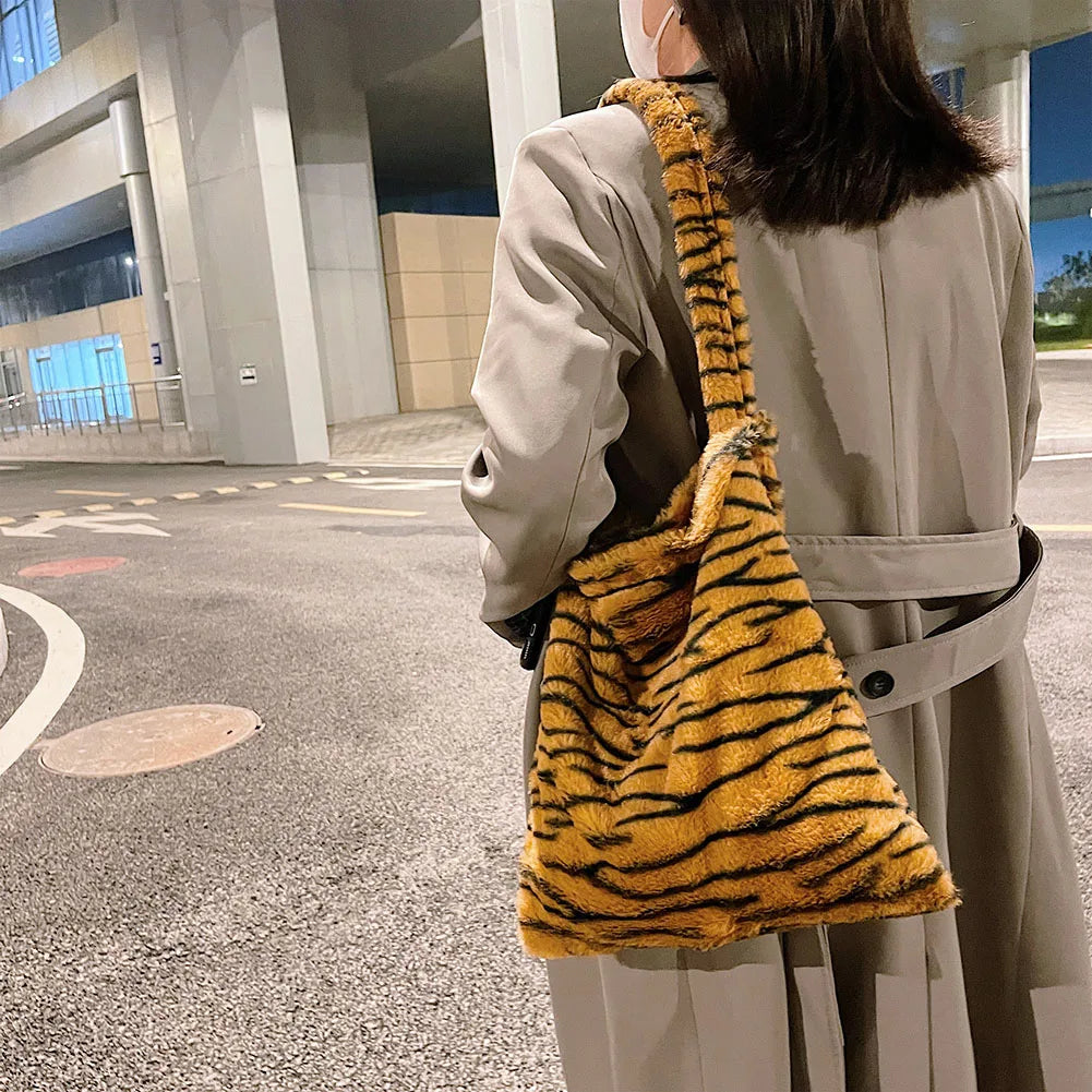 Women Plush Bag Shoulder Bags Animal Pattern Print Shopper Bag
