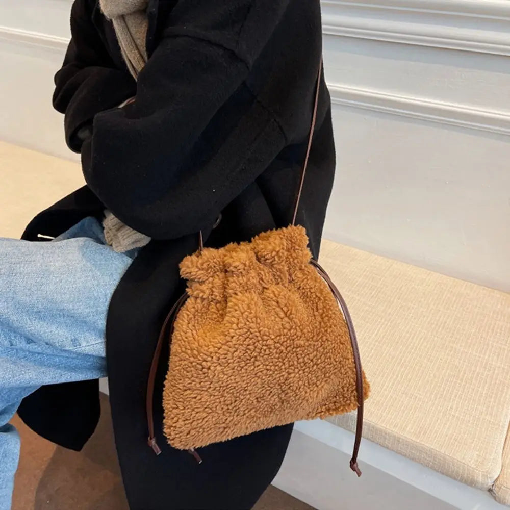 Women Plush Shoulder Bag Furry Drawstring Bucket Purse Soft Handbag Tote