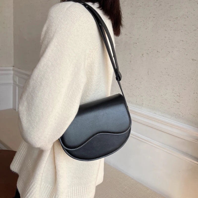Vintage Leather Saddle Bag Crossbody Purse
