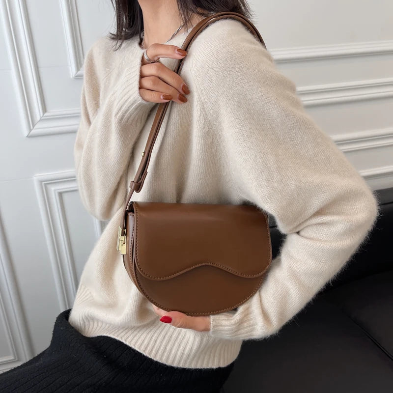 Vintage Leather Saddle Bag Crossbody Purse