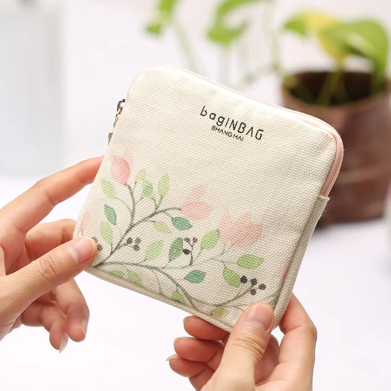 Portable Women's Sanitary Napkin Storage Bag