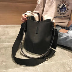Women Solid Pattern Shoulder Bag Capacious Handbag Retro Shopping Bags