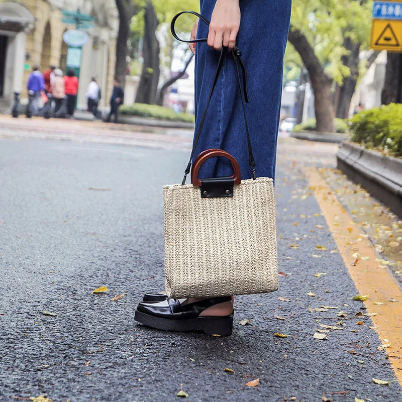 Straw Woven Beach Bag Wooden Handle Shoulder Messenger Resort Style Handbag