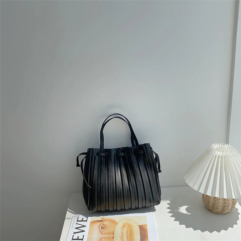 Women's PU Leather Bucket Bag Striped Shoulder Bag Crossbody Bags