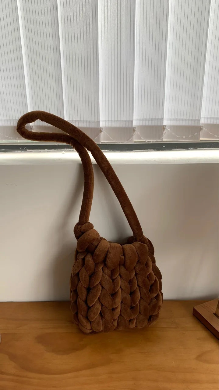 Women's Bucket Bag Coarse Line Hand Woven Messenger Casual Shoulder Soft Handbag