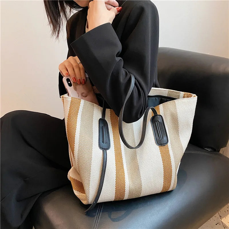 Women's Canvas Shoulder Bag High-capacity Tote with Magnetic Buckle