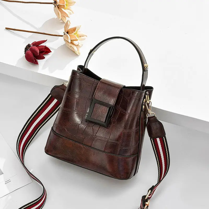 Women's PU Leather Solid Bucket Bag Retro Shoulder Embossed Stone Pattern