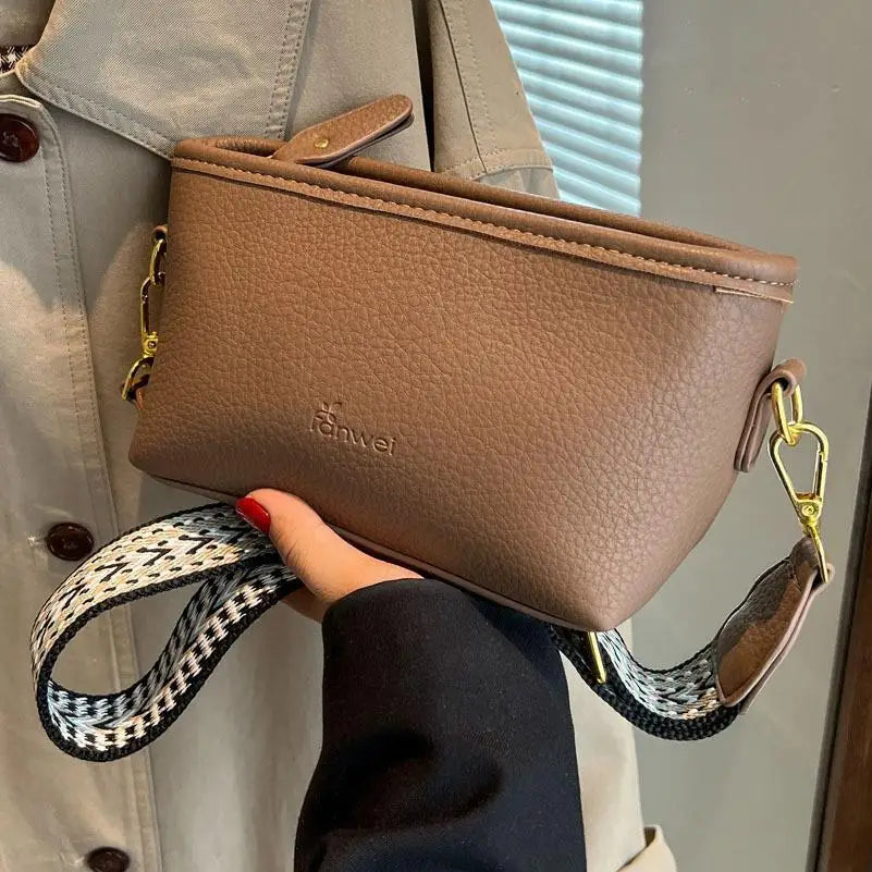 Vintage Women's Chest Bag Casual Outdoor Shoulder Waist Bag