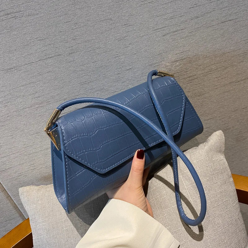 Retro Casual Women's Chain Handbags PU Leather