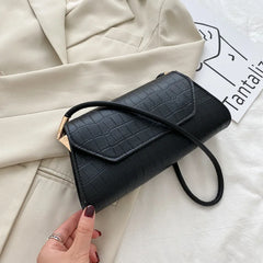 Retro Casual Women's Chain Handbags PU Leather