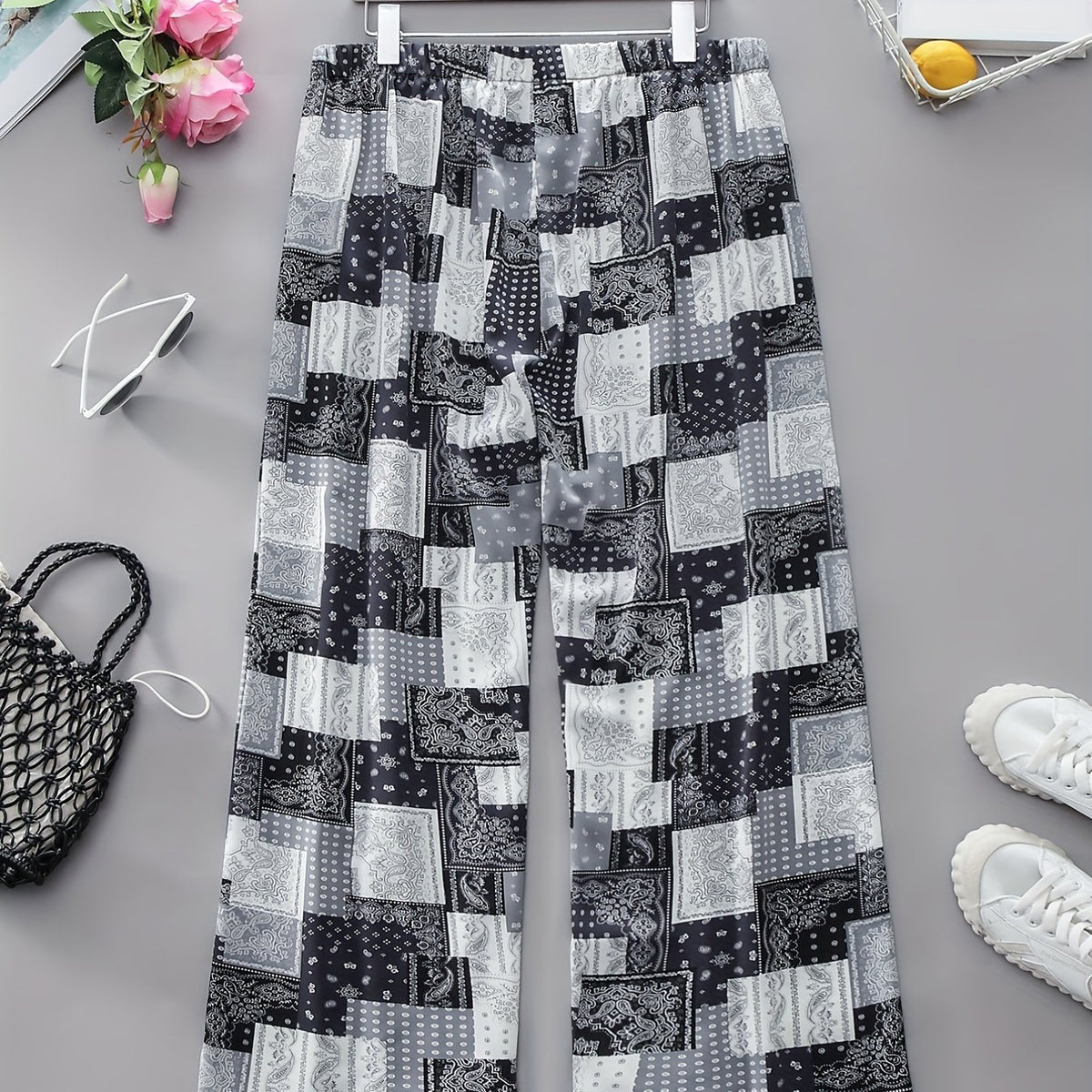 Women's Plus Paisley Print Wide Leg Pants