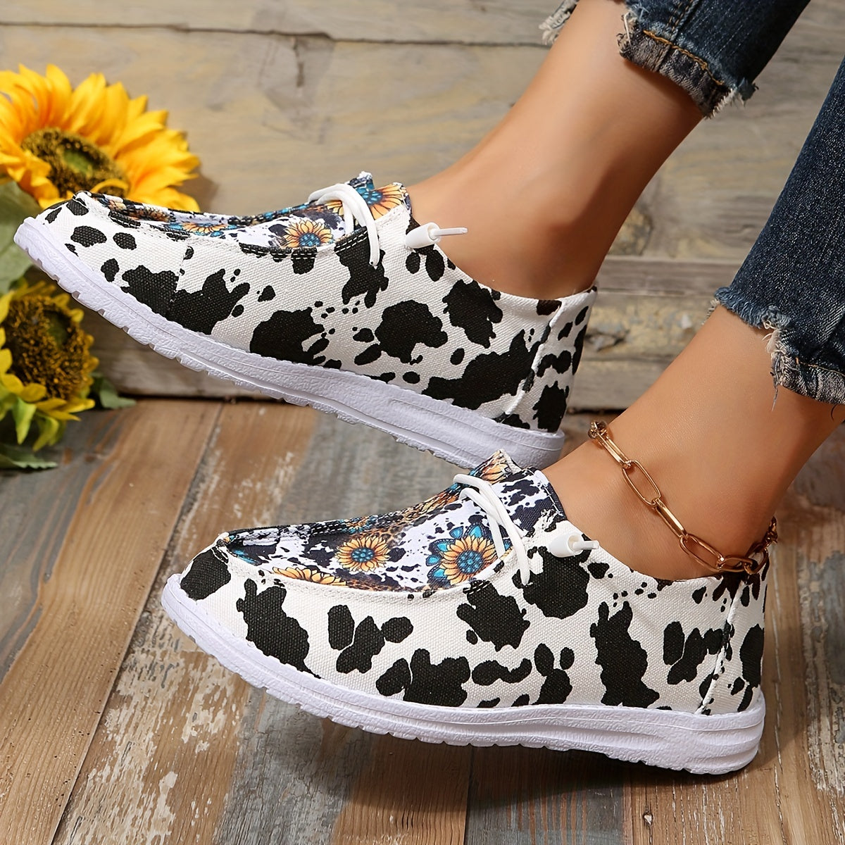 Floral & Cow Printed Slip On Canvas Shoes Low Round Toe Non slip Flat Shoes