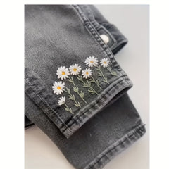 2pcs Daisy Clothes Embroidered Self-adhesive Stickers Needles