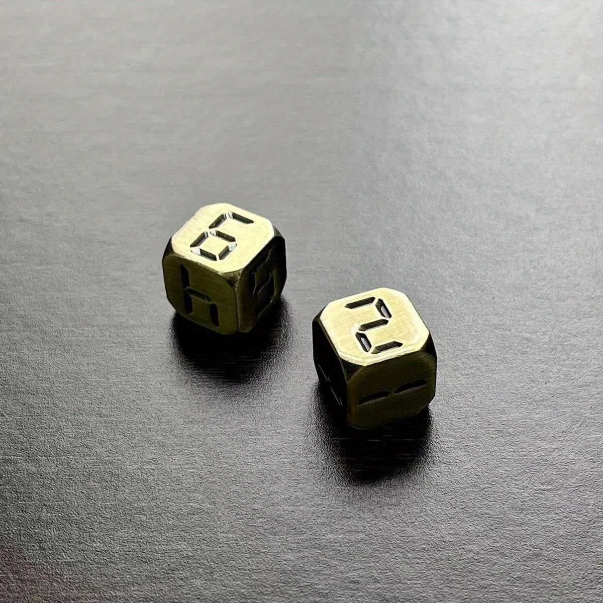0.5in 6-Sided Arabic Numeral Metal Dice for Farkle Mahjong Game Golden Bronze