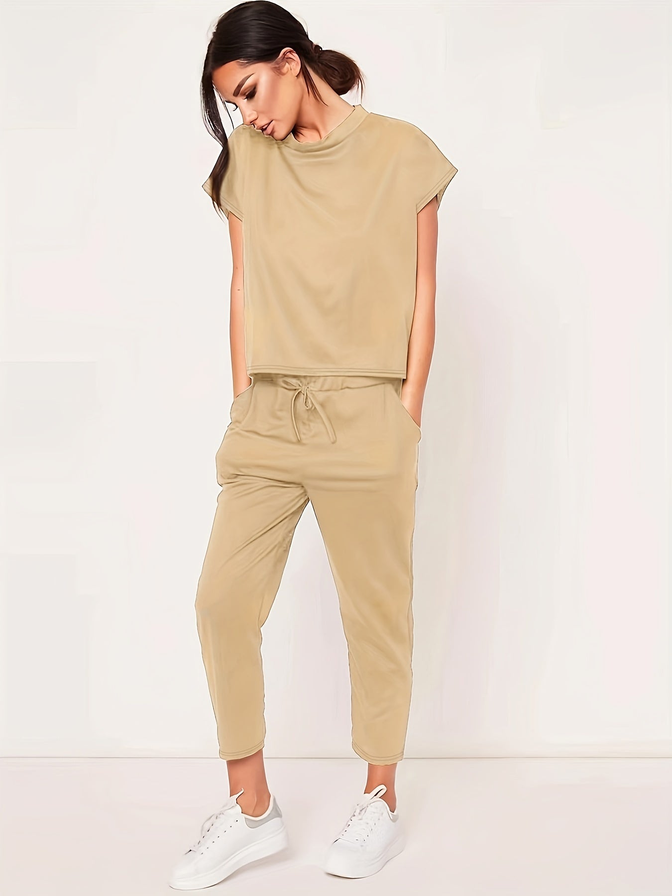 Casual Solid Two Piece Set Short Sleeve Round Neck Tops & Drawstring Cropped Pan