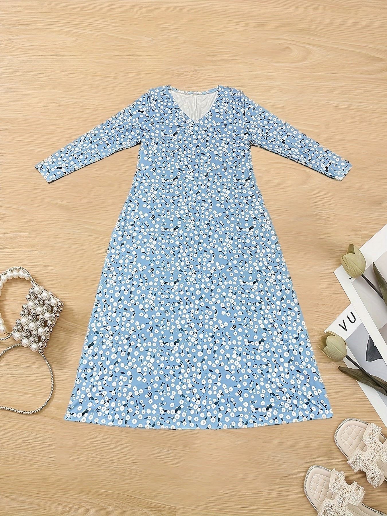  Ditsy Floral Print Long Sleeve V Neck Maxi Dress