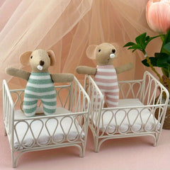 2pcs Mini Iron Bed & Mouse Treasure Cradle for BJD OB11 Dollhouse Decor