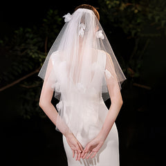 Romantic Floral Bridal Veil Headpiece with Cascading Layers & Delicate Flowers