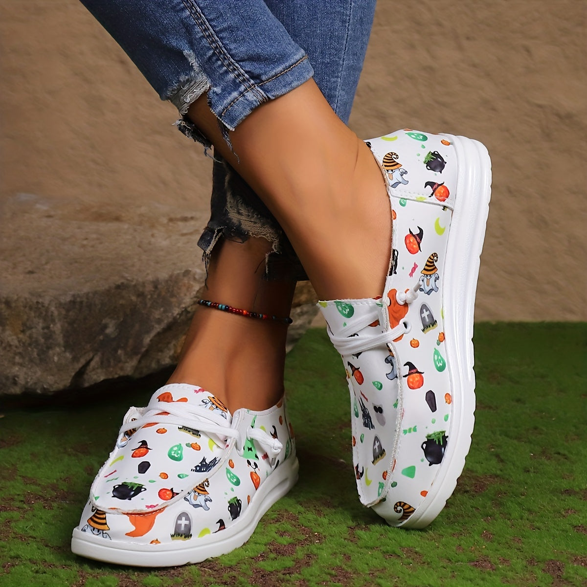 Halloween Ghost Pattern Skate Shoes Soft Comfortable Canvas Sneakers