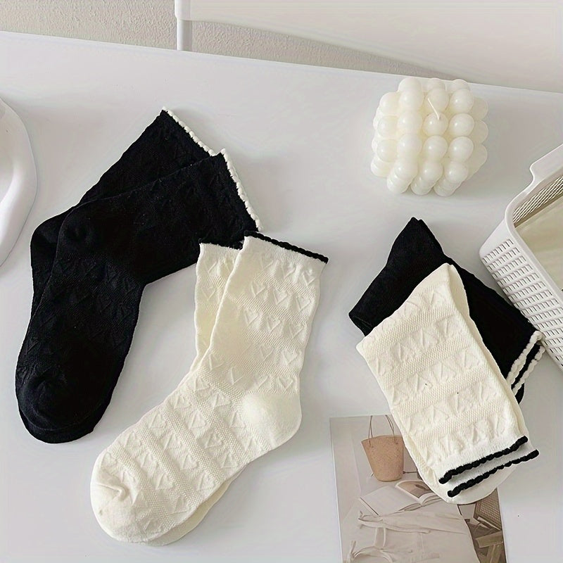 Heart Pattern Socks 4 Pairs Women's Mid Tube Stockings