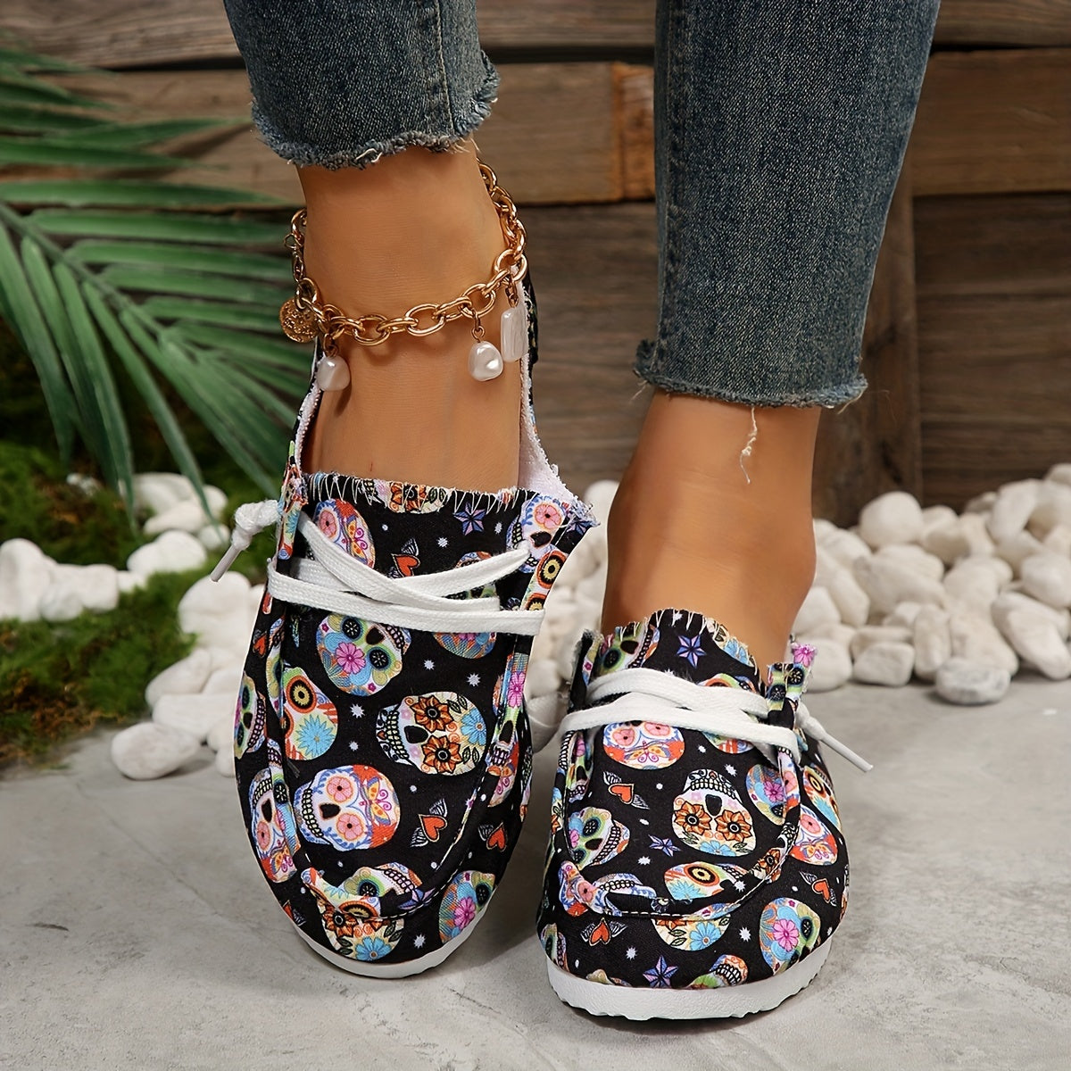 Colorful Skull Print Canvas Shoes Lace Up Outdoor Sneakers