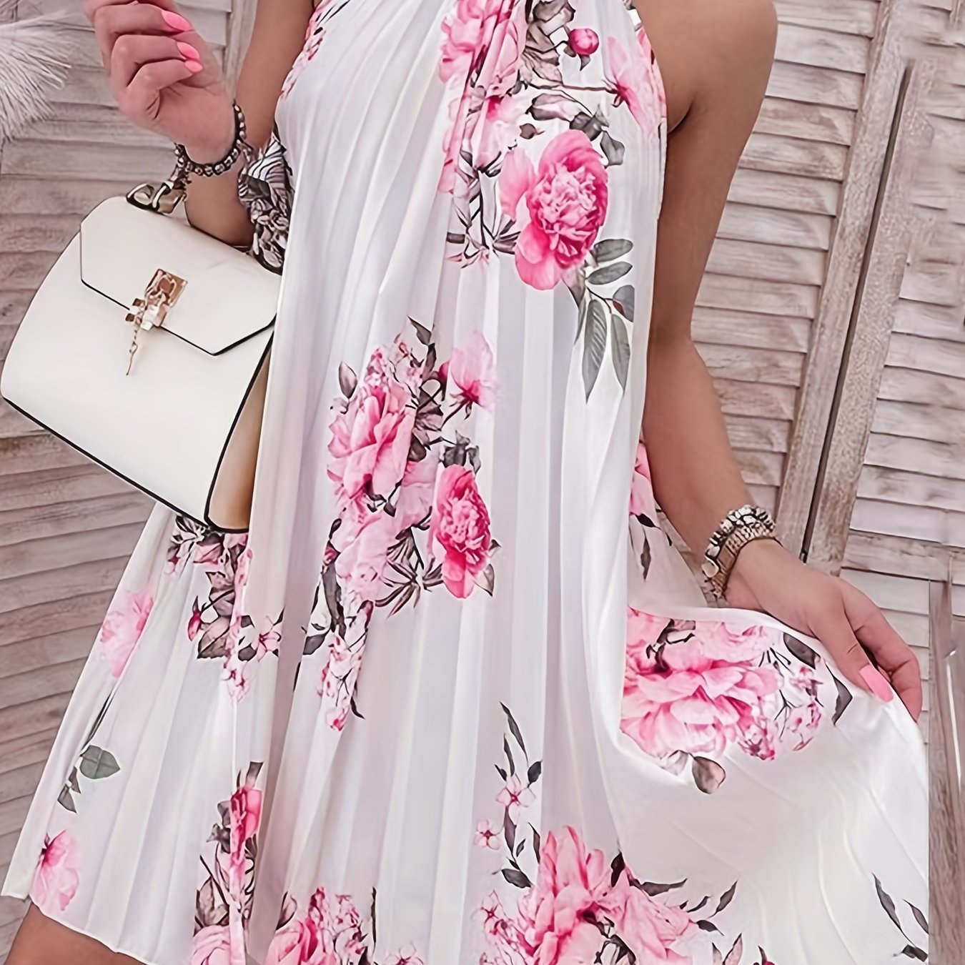  Halter Neck Floral Print Pleated Dress