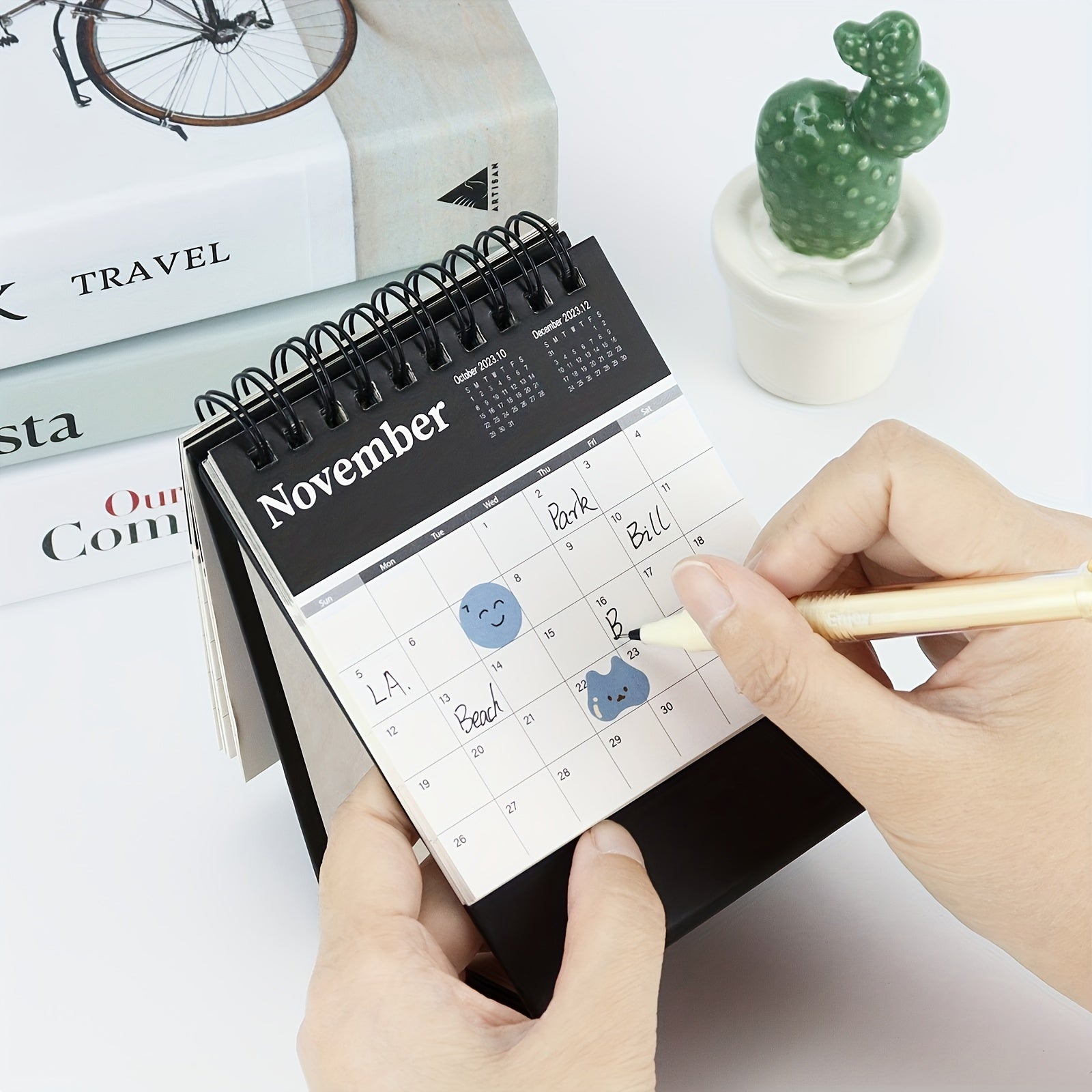1pc Mini Desk Calendar - Minimalist Design