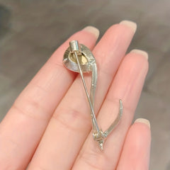 Musical Note Brooch with Zircon and Crystal