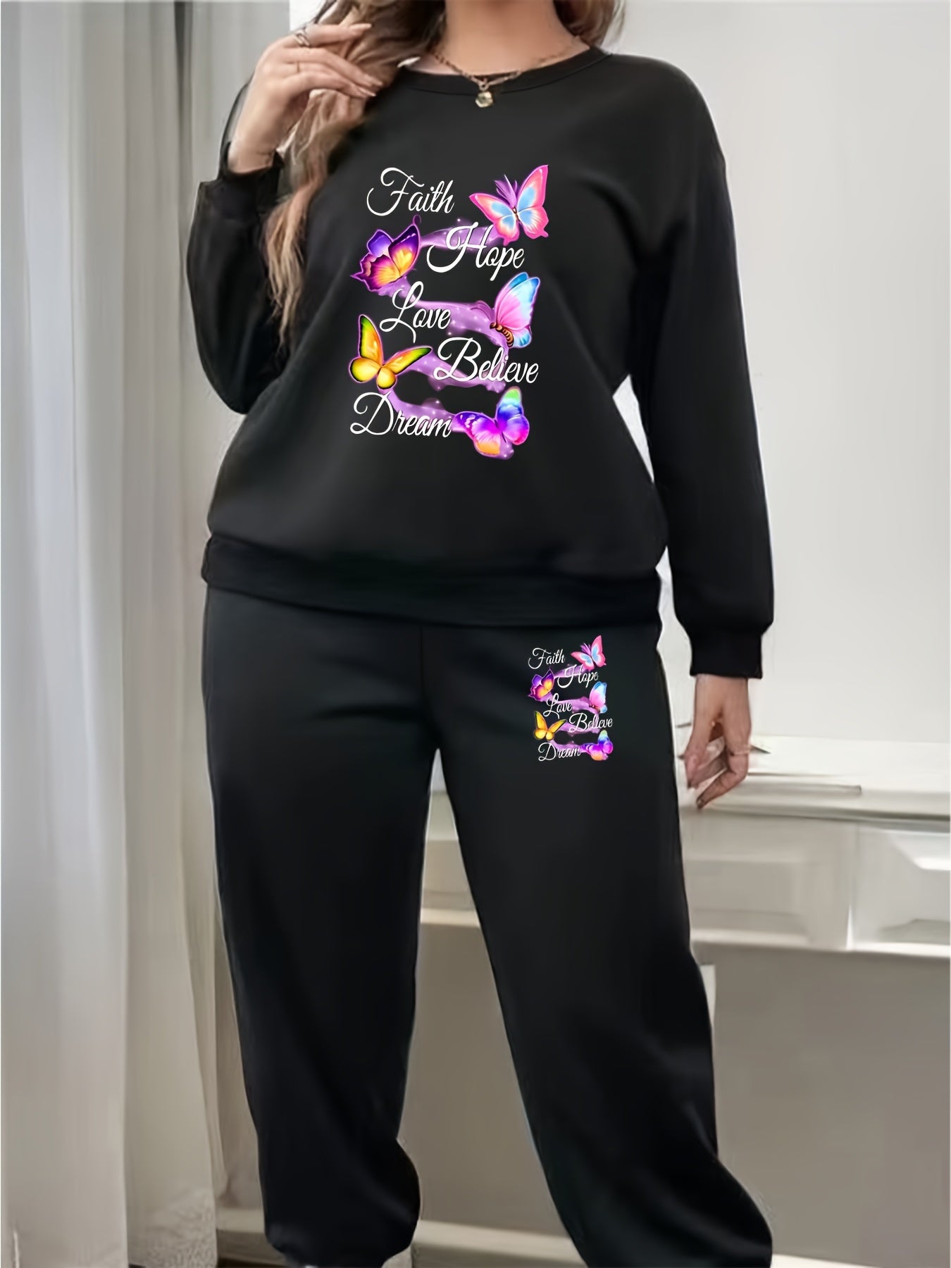  Butterfly & Art Letter Print Fleece Sweatshirt & Jogger Sweatpants Set