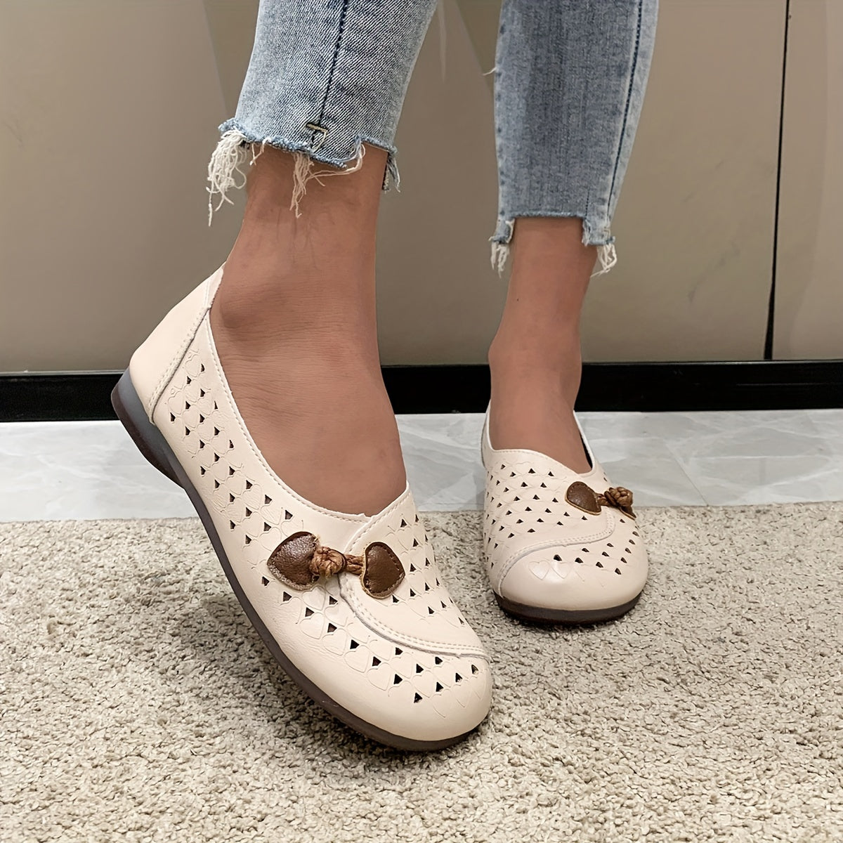 Women's Hollow Out Flat Slip-On Soft Sole Shoes