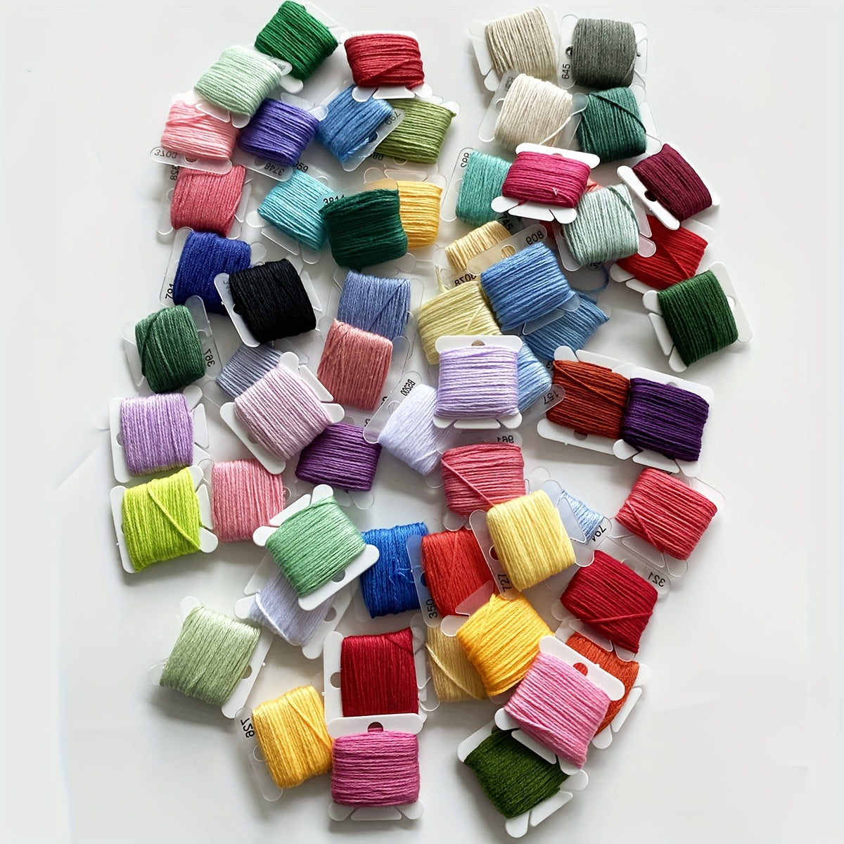 50pcs 8m 6 Shares Cross Stitch Embroidery Thread Random