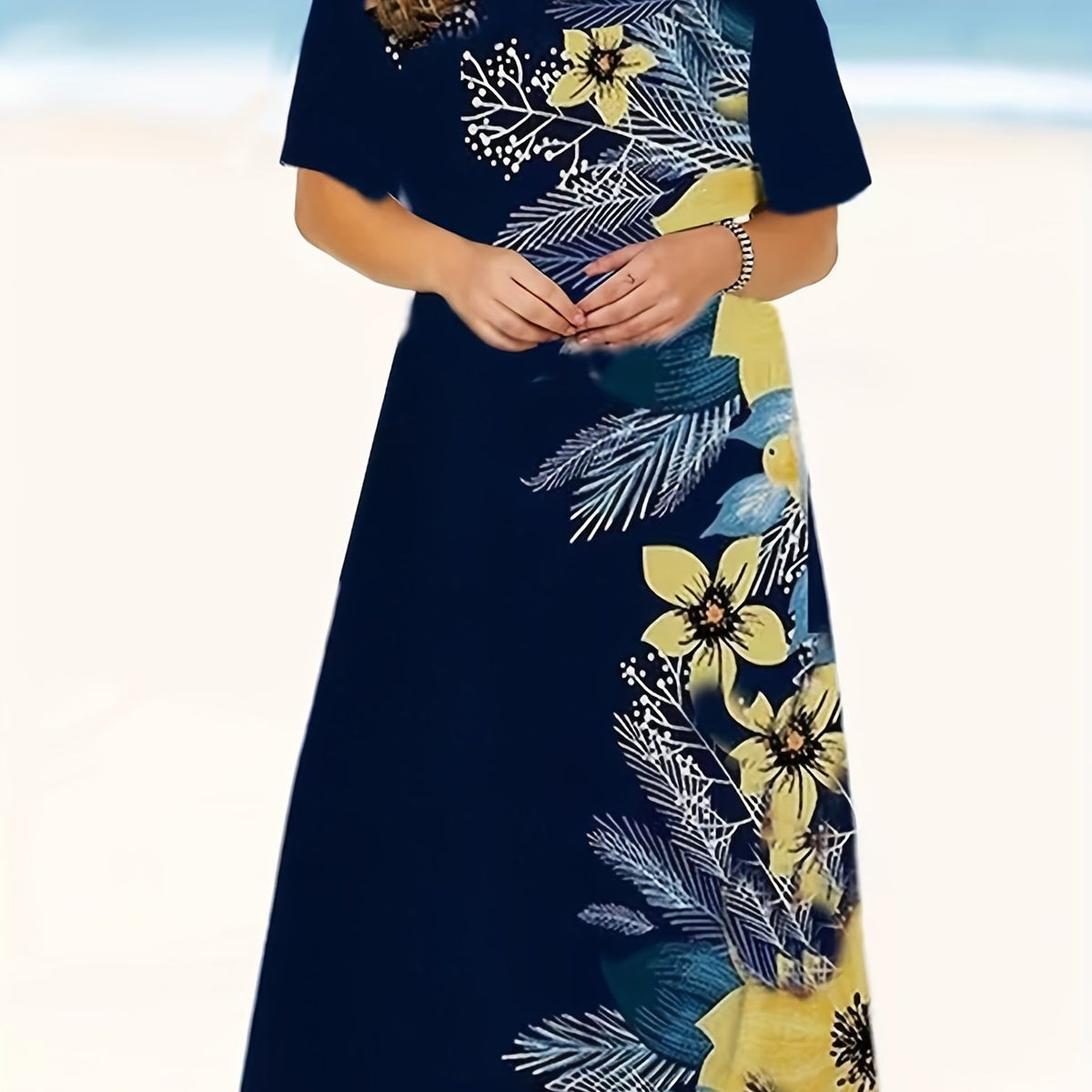 Floral Print Round Neck Maxi Dress