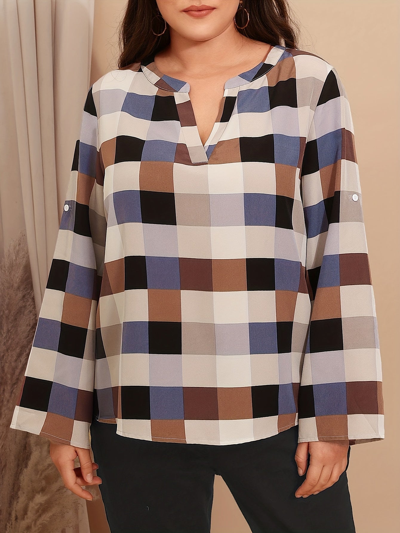  Colorblock Grid Print Roll Up Sleeve Notched Neck Top