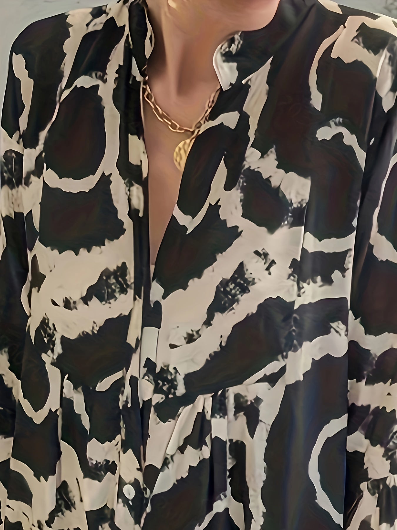  Casual Dress Random Print Button Up Bell Sleeve V Neck Smock Dress