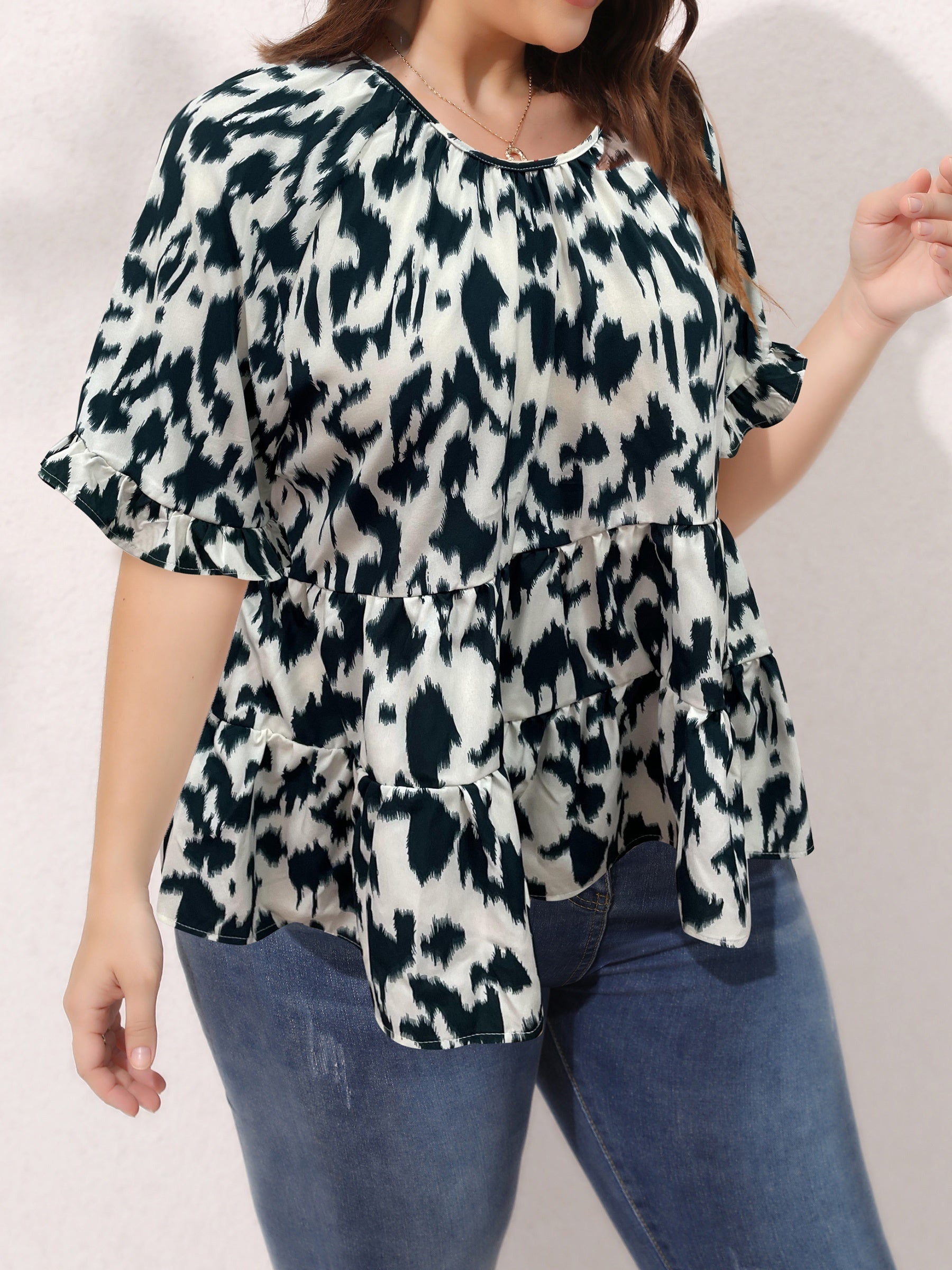 Leopard Print Ruffle Trim Top