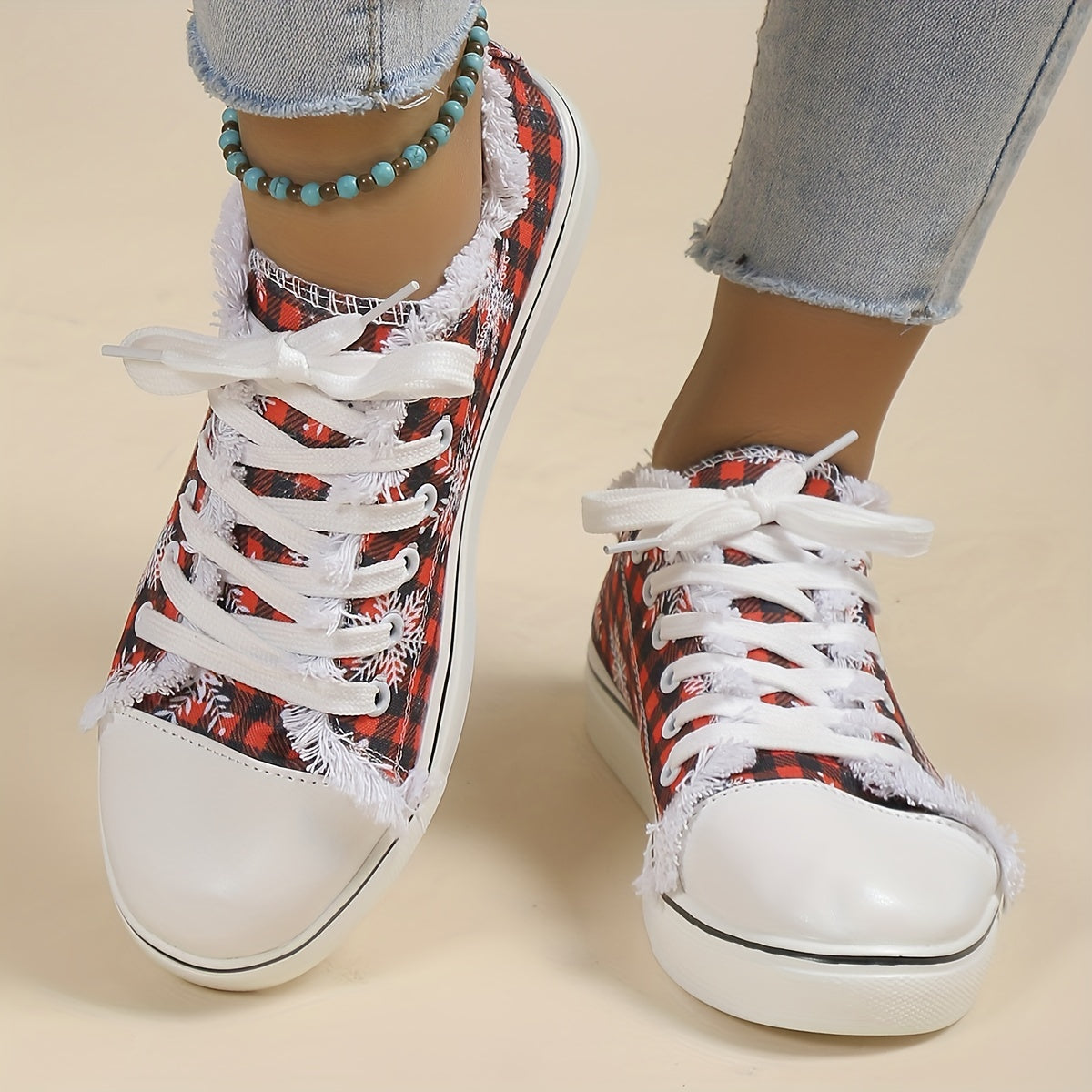 Plaid & Snowflake Pattern Canvas Sneakers Lightweight Non Slip Skate Shoes