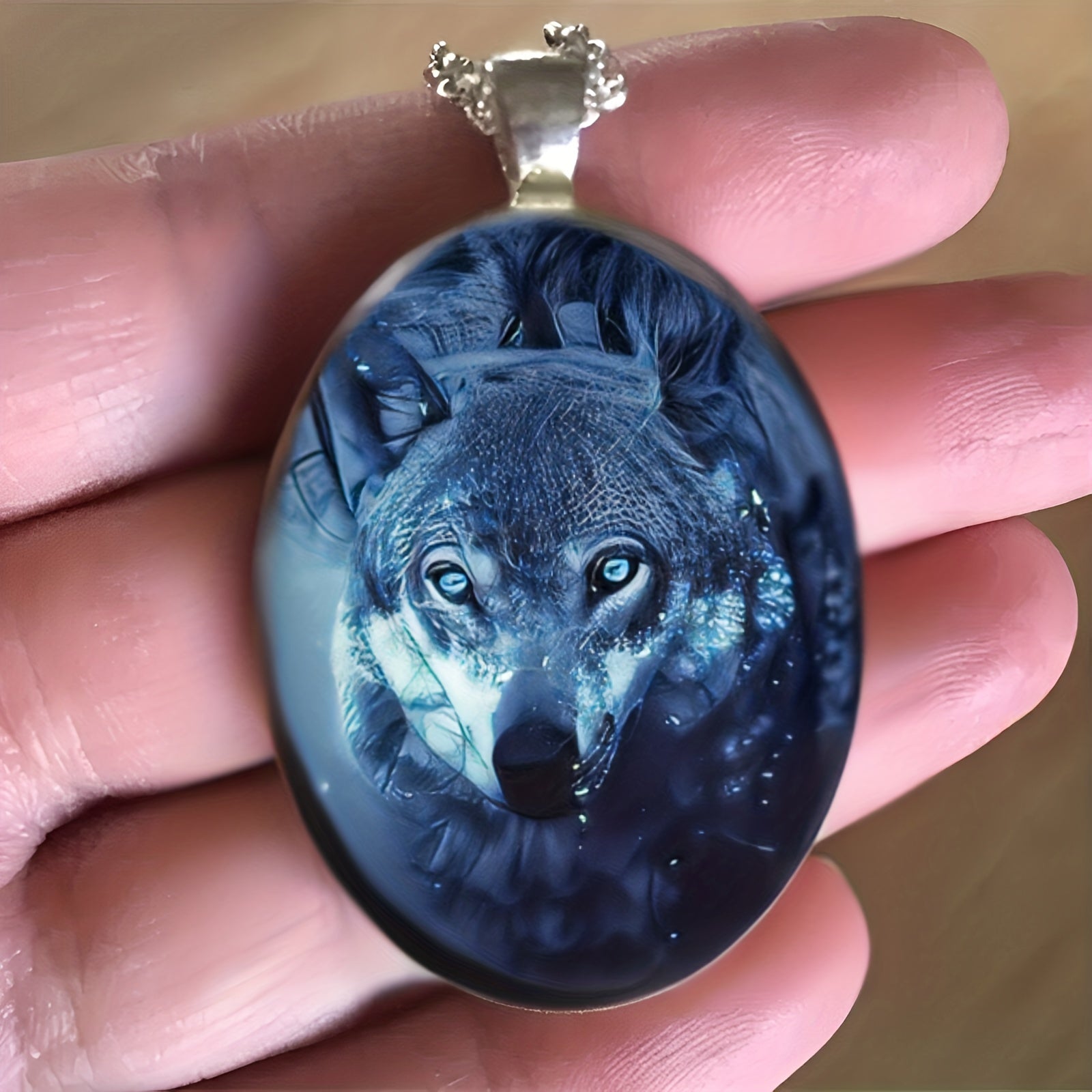 Totem Faith Wolf Head Round Pendant Necklace for Daughter