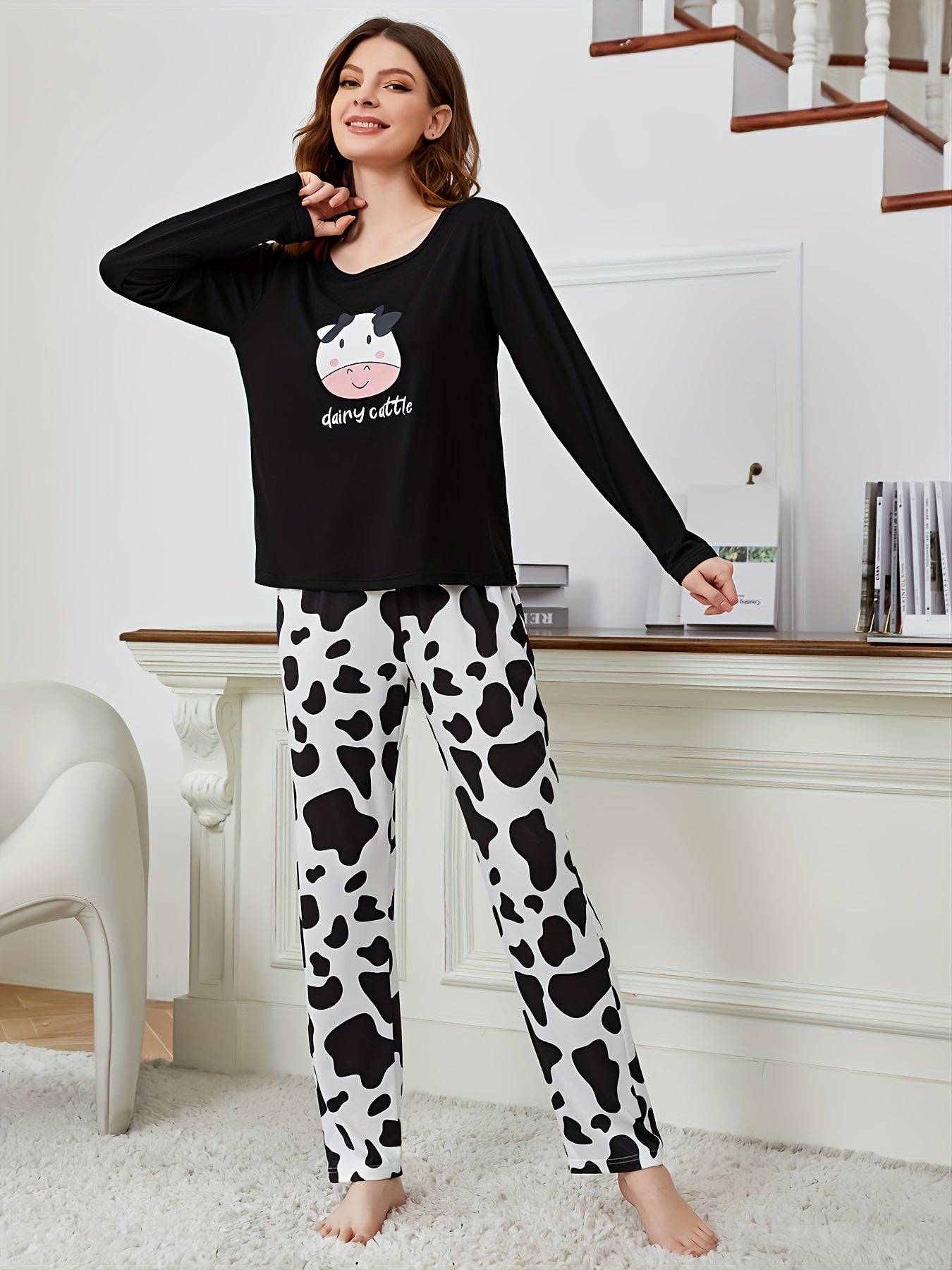 Cow Print Pajama Set Long Sleeve Crew Neck Top & Pants Women's Sleepwear