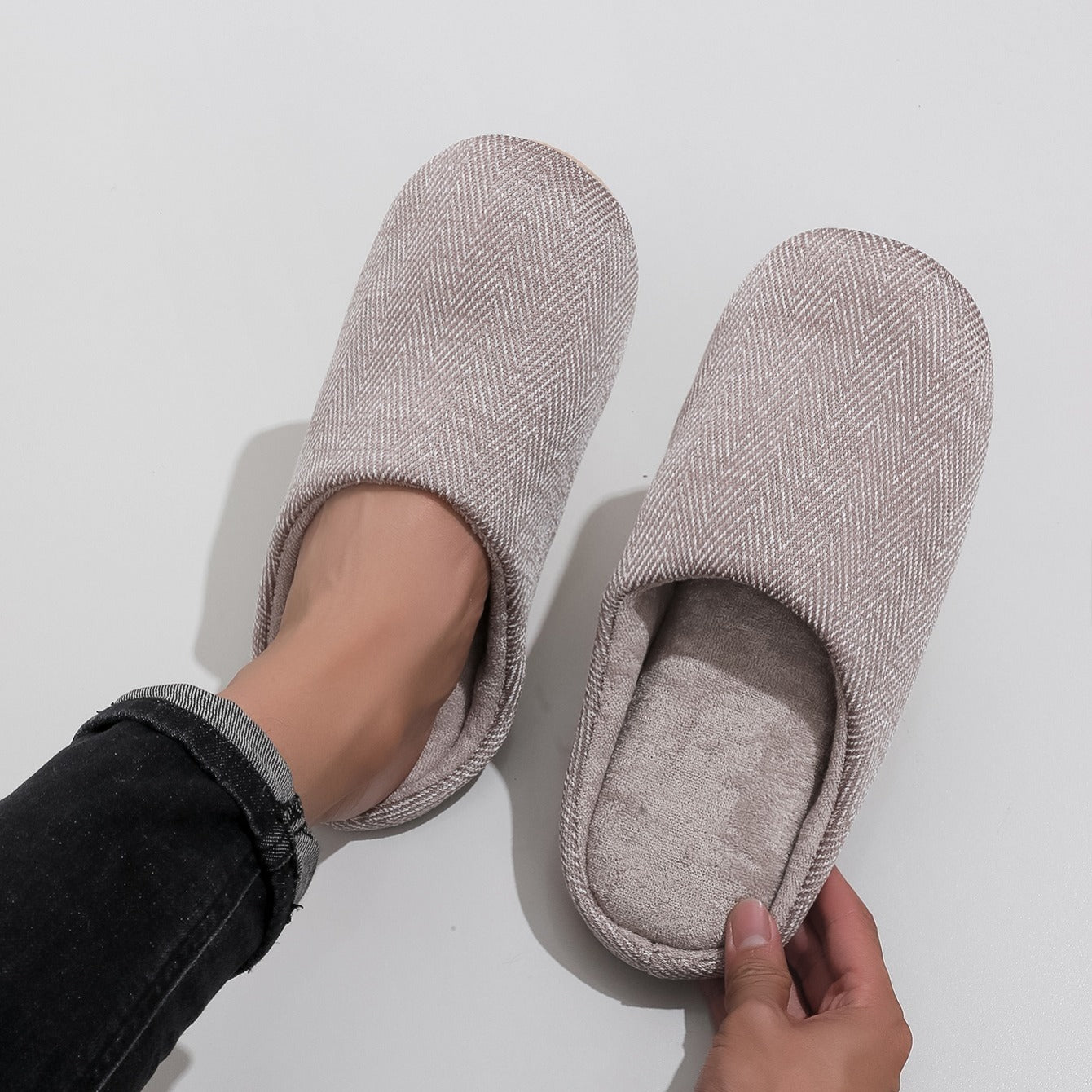 Men's Cozy Indoor Slippers with Plush Lining